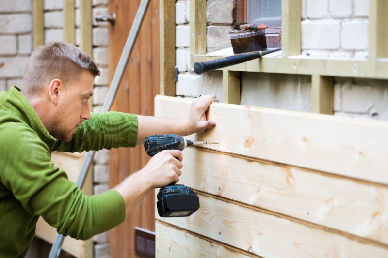 Top Siding Installation Companies in Dracut, MA